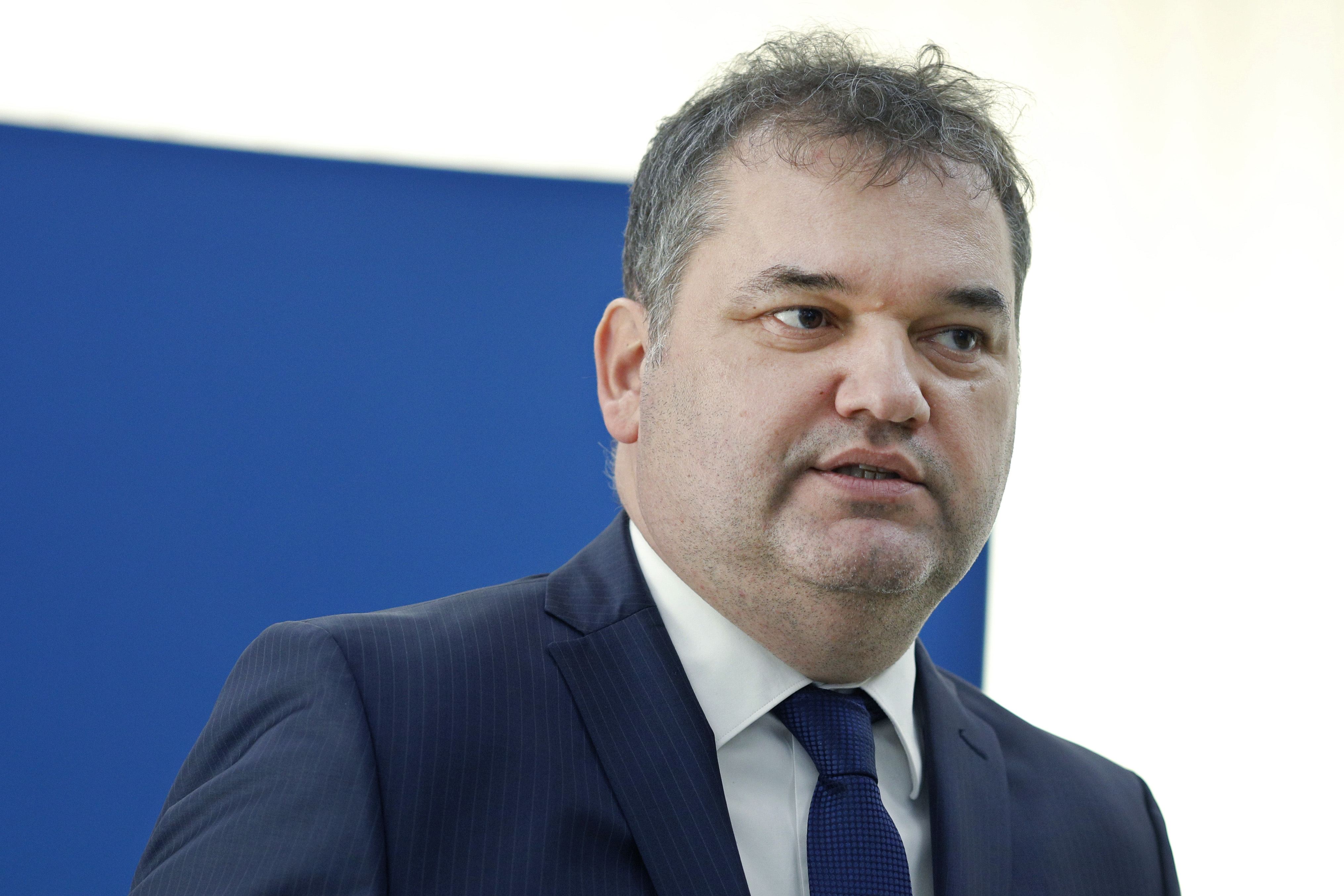 Cseke Attila anunță că vor fi tăiate 40.000 de posturi în administraţia locală. „Impactul financiar este de 2,2 miliarde de lei anual”