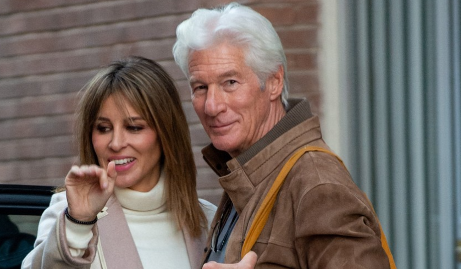 Richard Gere dezvăluie că este „mai fericit ca niciodată” după ce a părăsit SUA și s-a mutat cu soția și copiii într-o țară europeană