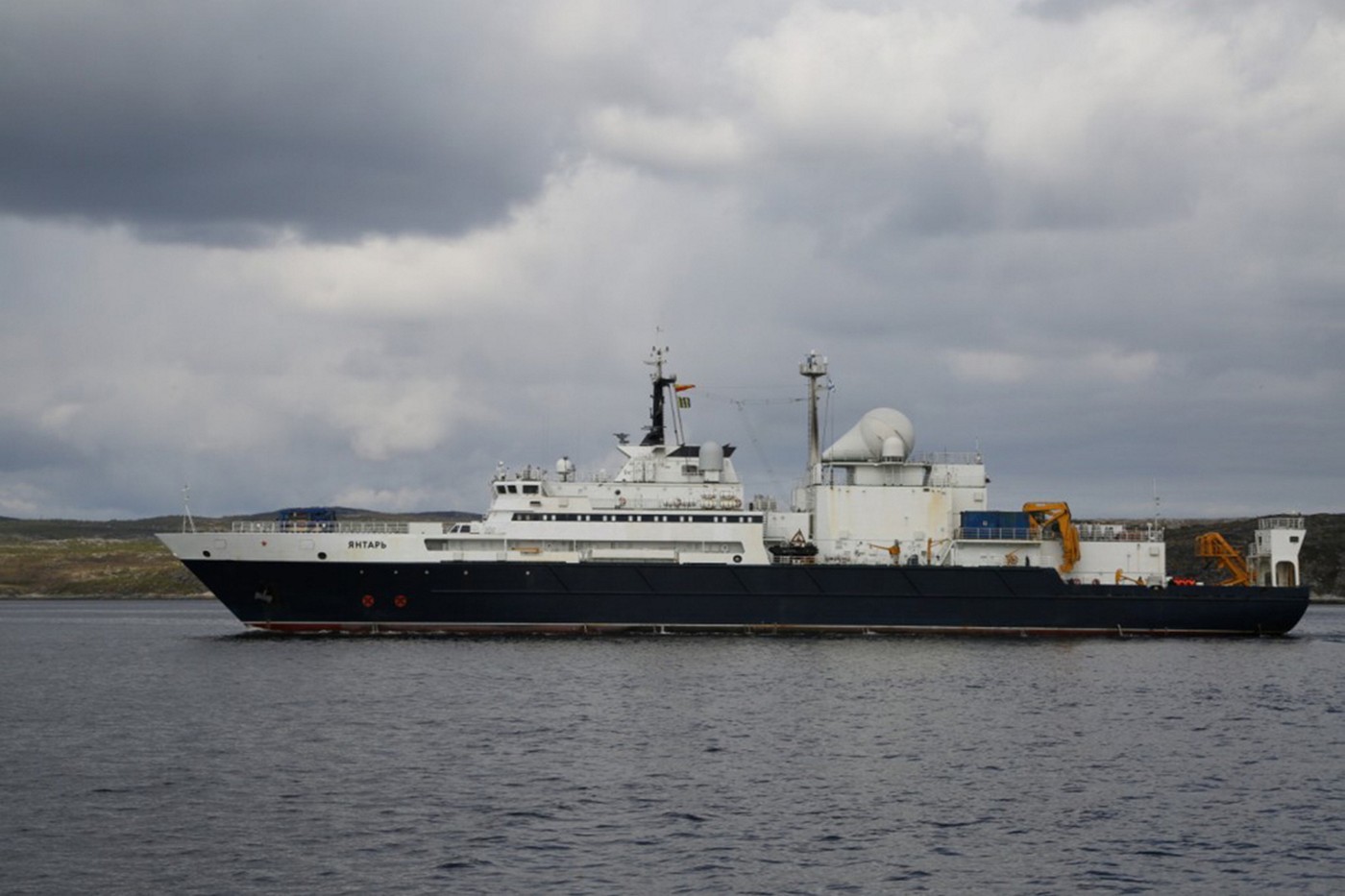 Marea Britanie îl atenționează pe Putin după detectarea unei nave-spion ruse în Canalul Mânecii. „Știm ce faceți”
