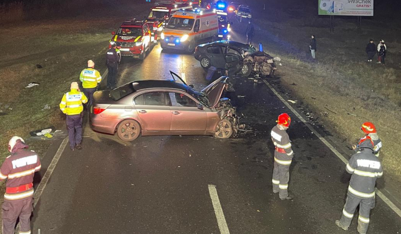 Accident rutier în judeţul Galaţi: Patru persoane au fost grav rănite, între care un copil de 7 ani care este în comă