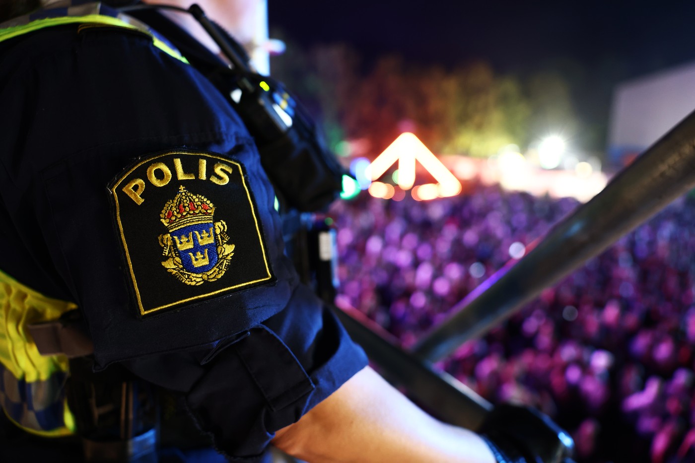 Suedia schimbă rapid legislația pentru a ține sub control bandele de adolescenți. 30 de atentate cu bombă de la începutul anului