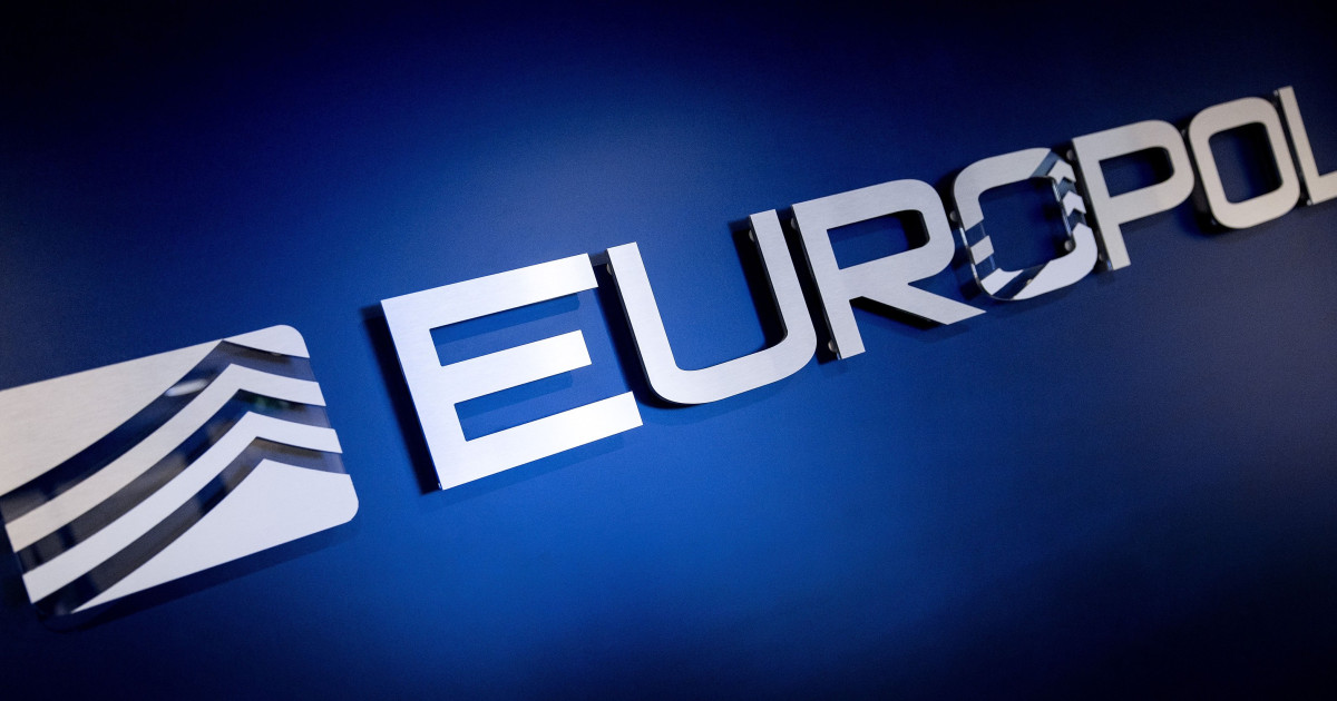 Comerțul cu medicamente contrafăcute: Europol anunță peste 400 de arestări