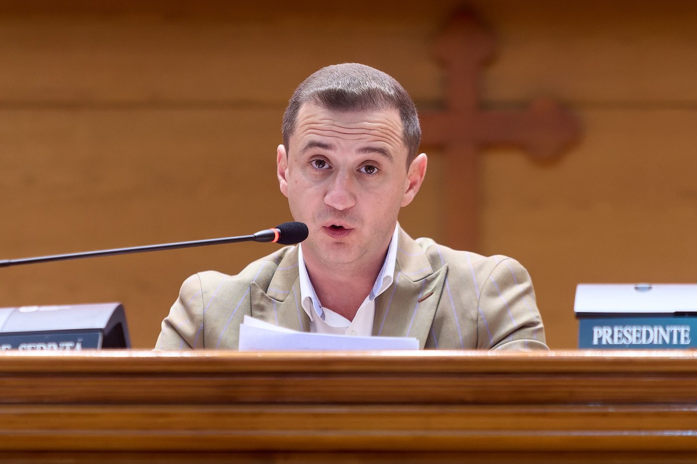„Cea mai amplă restructurare făcută vreodată în România”, anunțață la CJ Timiș. Vor fi tăiate 700 de posturi