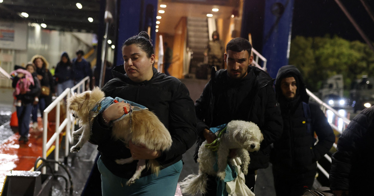Evacuări masive de pe Santorini din cauza cutremurelor