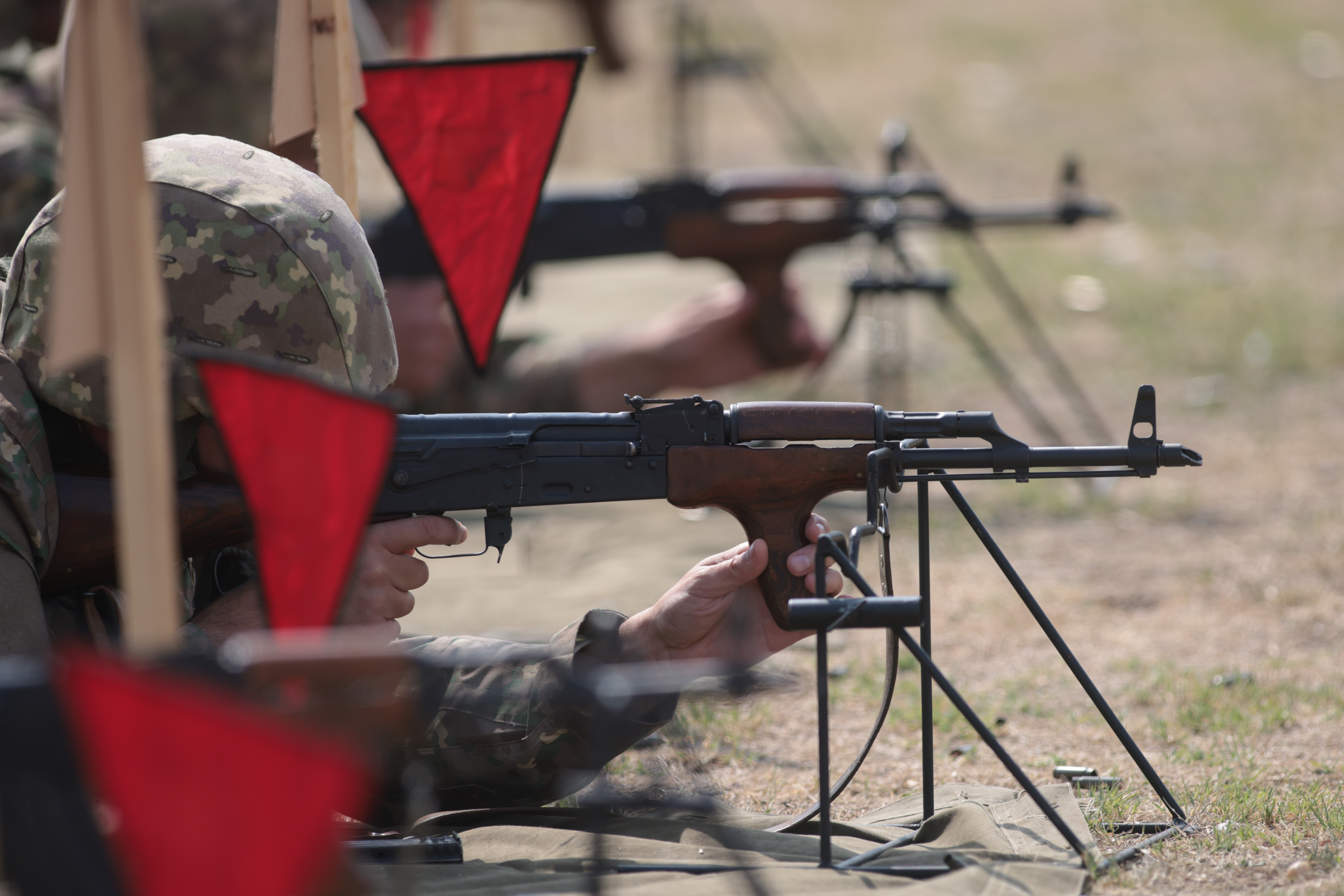 O treime din bugetul Apărării va fi alocat achizițiilor militare. Care sunt principalele programe de înzestrare a armatei în 2025