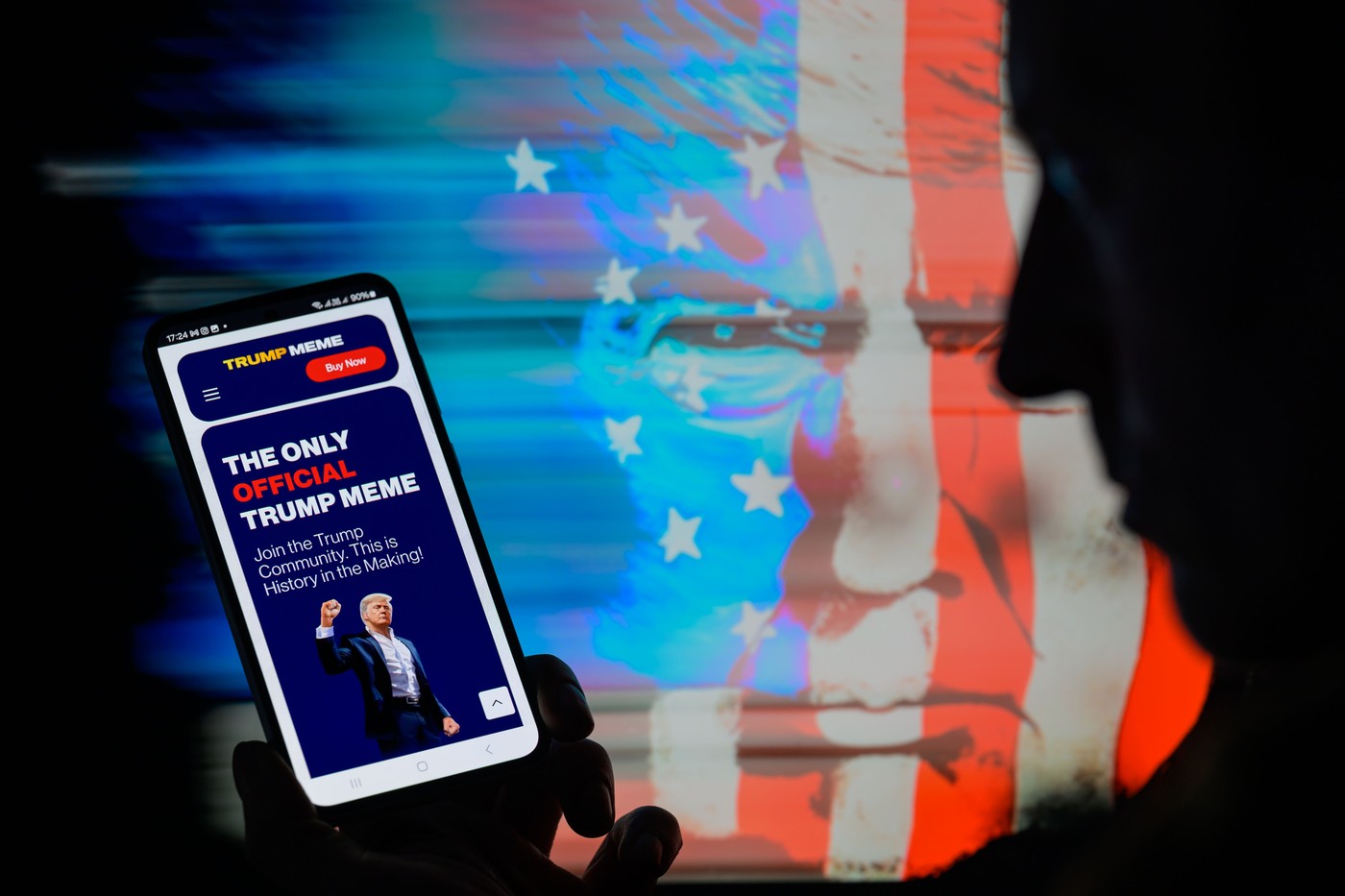Donald Trump a luat cina cu deţinători ai criptomonedei sale. Opoziţia democrată acuză un conflict de interese