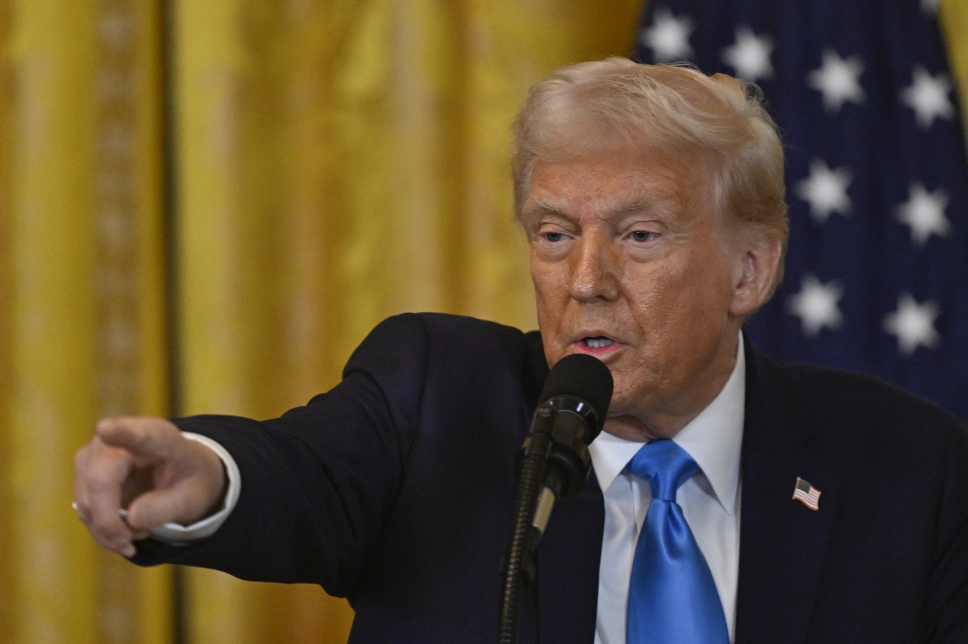 Ministrul polonez al Apărării: Polonia cheltuiește mult pe armament pentru a rămâne prietenă cu Donald Trump. „E un fel de asigurare”