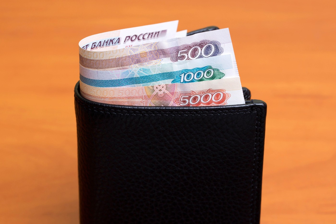Rusia se bazează pe moneda Chinei ca să-și susțină rubla. Achizițiile de valută și aur vor fi reduse