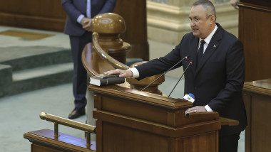 BUCURESTI - PARLAMENT - SENAT - DEOPUNERE JURAMANT - 21 DEC 2024