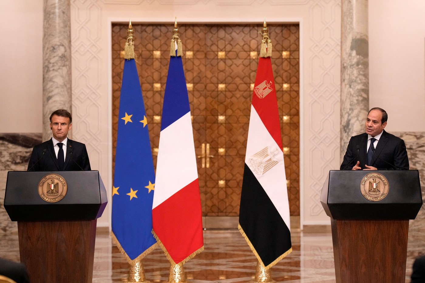 Orice „deplasare forţată a populaţiei palestiniene din Fâşia Gaza ar fi inacceptabilă”, avertizează președinții Macron și Sisi