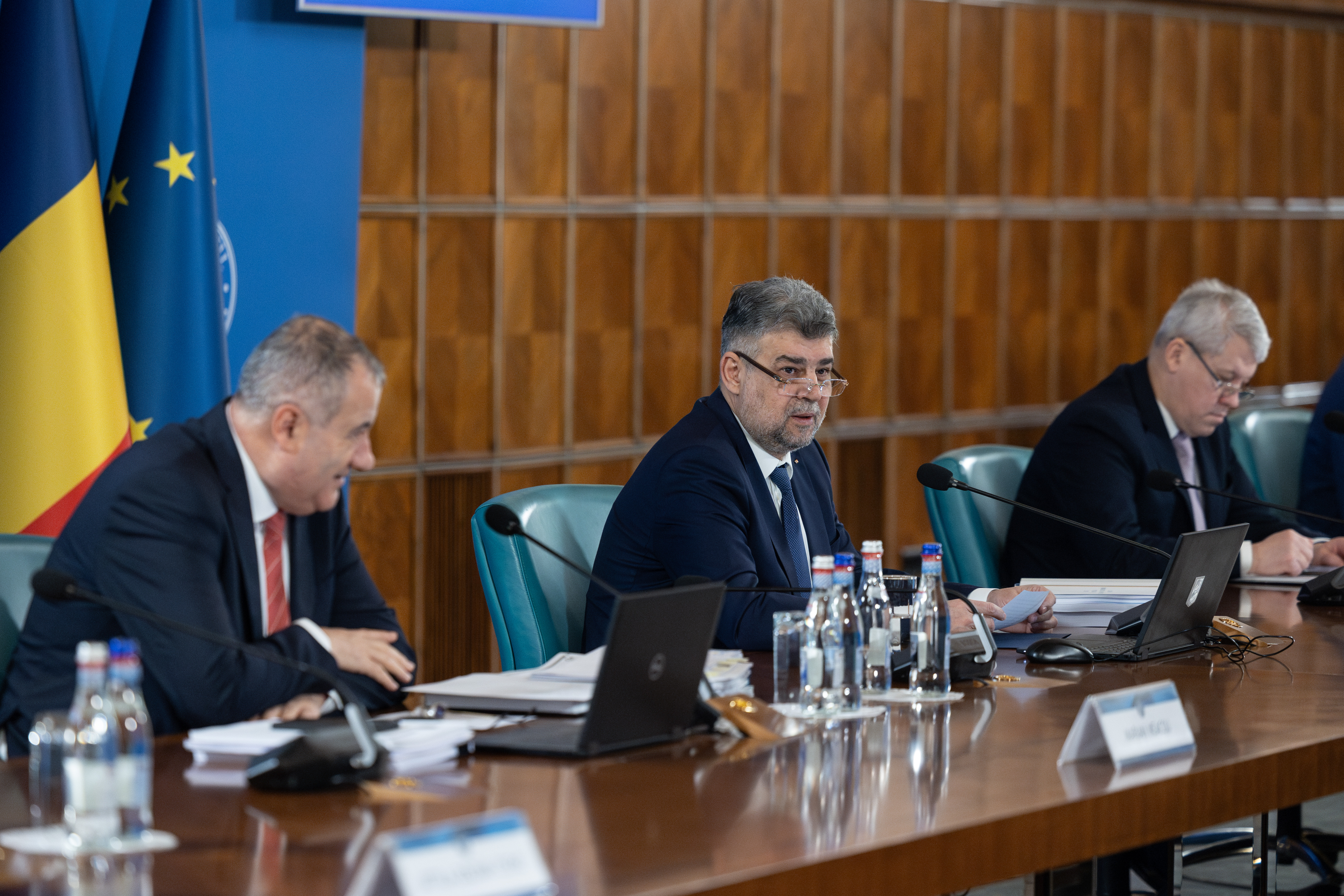 Guvernul, criticat de mediul de afaceri. Președintele Concordia: Niște criminali economici, care vor să cheltuie în plus
