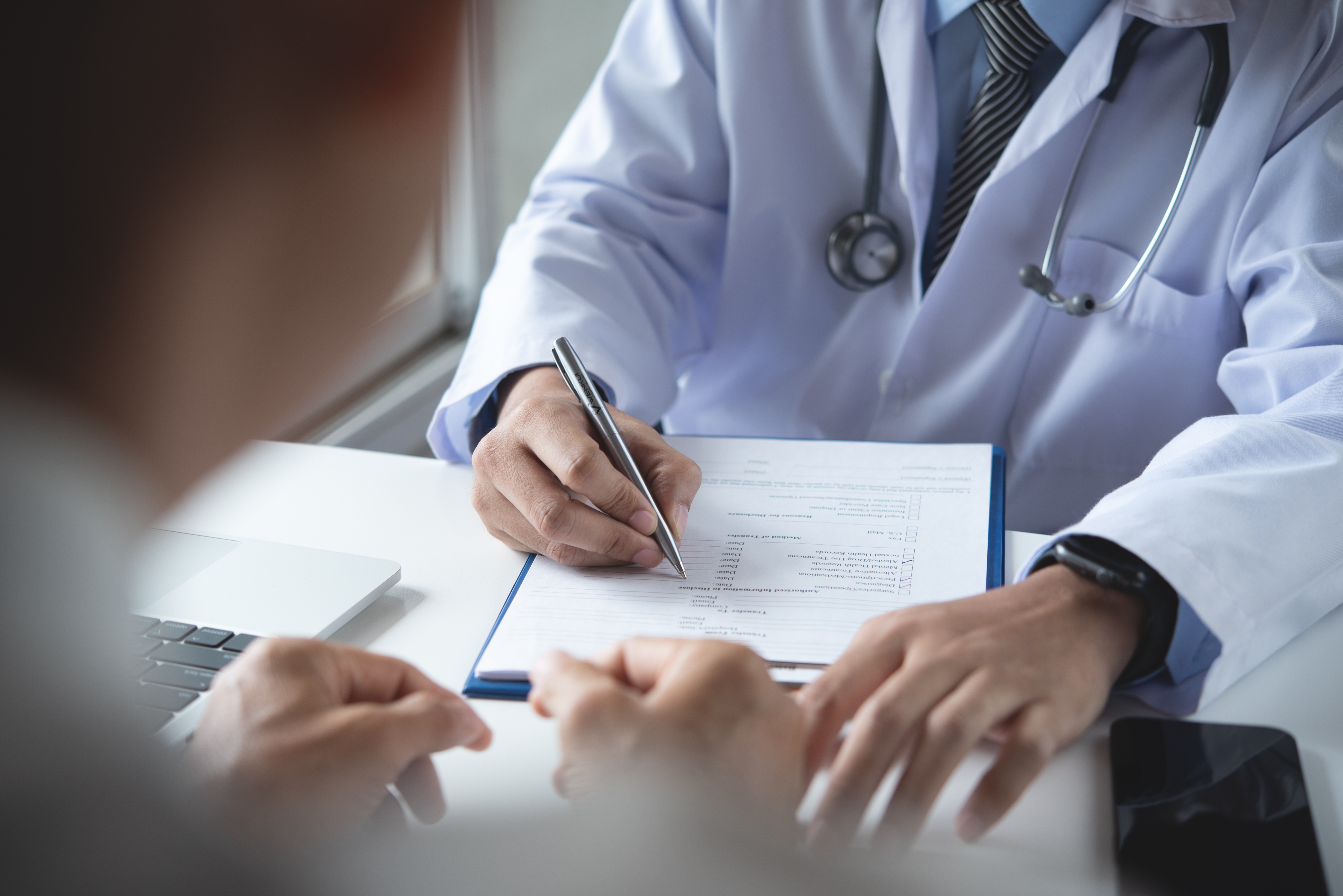 Cine nu este obligat să plătească contribuții sociale de sănătate. Sunt persoane care primesc servicii medicale gratuite în spital