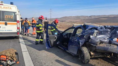 Trafic blocat pe A10, în județul Alba: Accident grav între un autoturism și o autoutilitară