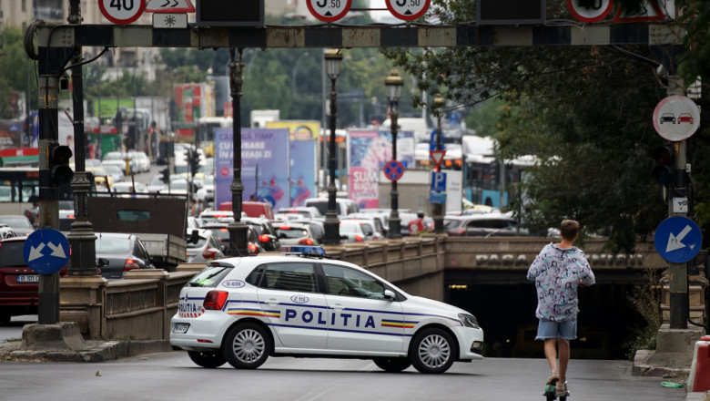 pasajul unirii masina politie