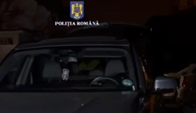 FOTO. Autoturism de lux care figurează ca furat din Olanda, găsit la Cluj-Napoca. Maşina a fost evaluată la 100.000 de euro
