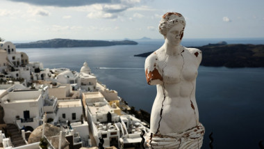 O replică a statuii Venus din Milo, în insula Santorini