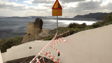 Greece declares state of emergency for Santorini amid ongoing seismic activity