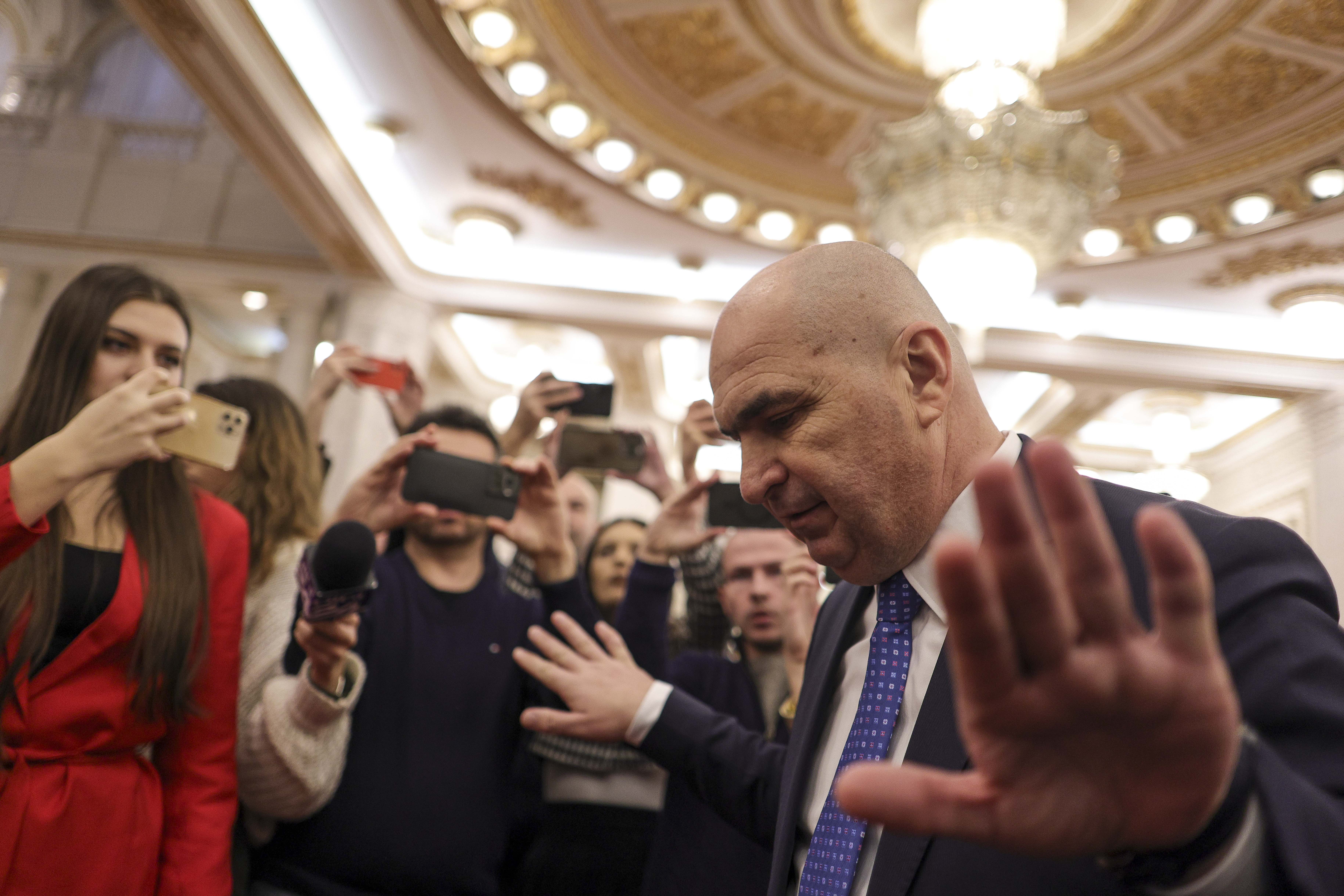 Sindicaliștii din Senat îl acuză pe Bolojan că refuză dialogul. „Adevărata miză a reorganizării nu este numărul angajaţilor”