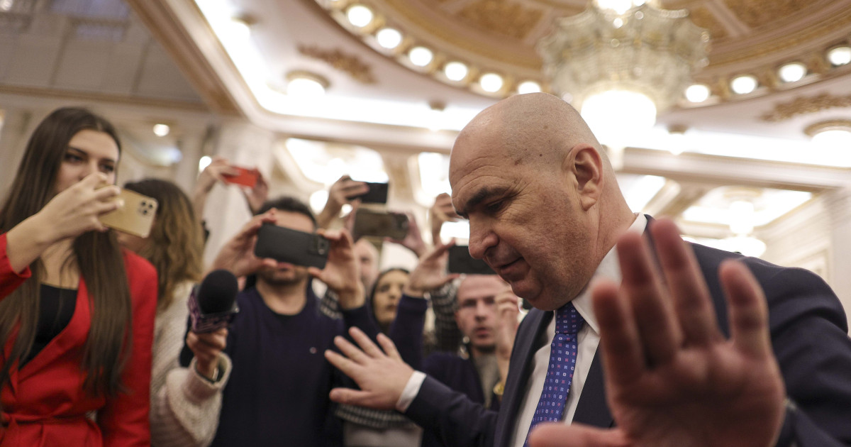 Sindicatele din Senat acuză epurări politice