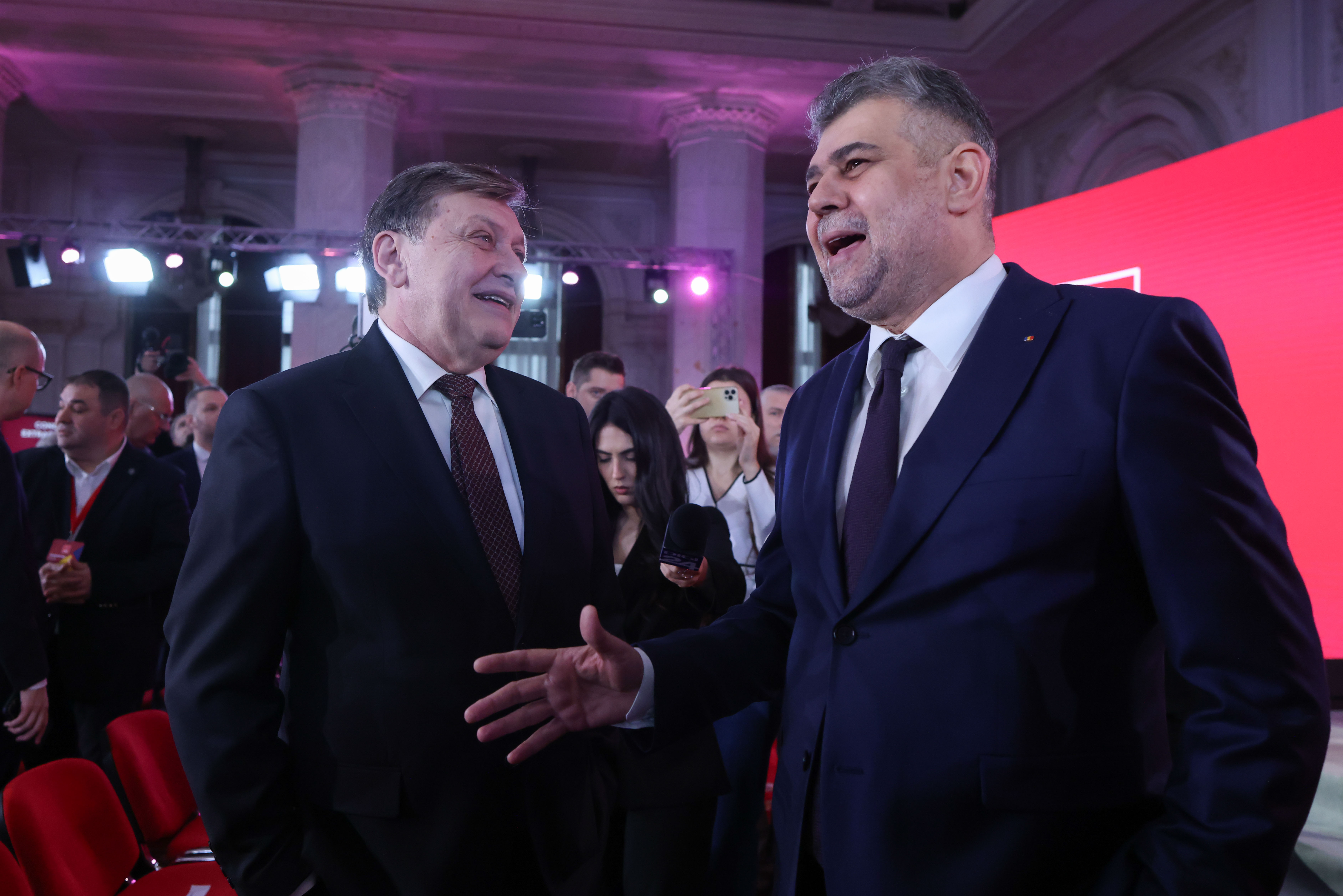 Ciolacu, la congresul PSD: „Bine ai venit Crin, sper că ţi-a fost dor de PSD!”. Ce a spus liderul social-democrat despre „revanșa PNL”