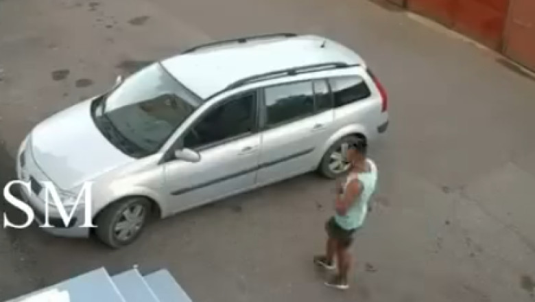 un barbat fura o masina