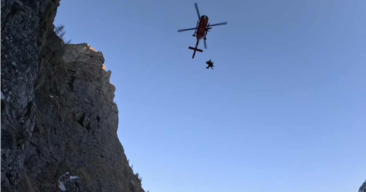 Doi turiști salvați după căderea în Masivul Caraiman