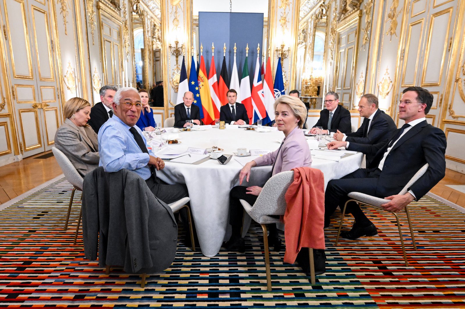 Von der Leyen, după reuniunea de la Paris: creștere considerabilă a cheltuielilor pentru apărare. „Ucraina merită pacea prin putere”