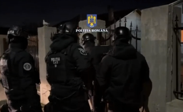 Percheziții după scandalul de la Urziceni. Polițiștii caută în patru județe indivizii implicați în bătaia în care au murit doi oameni