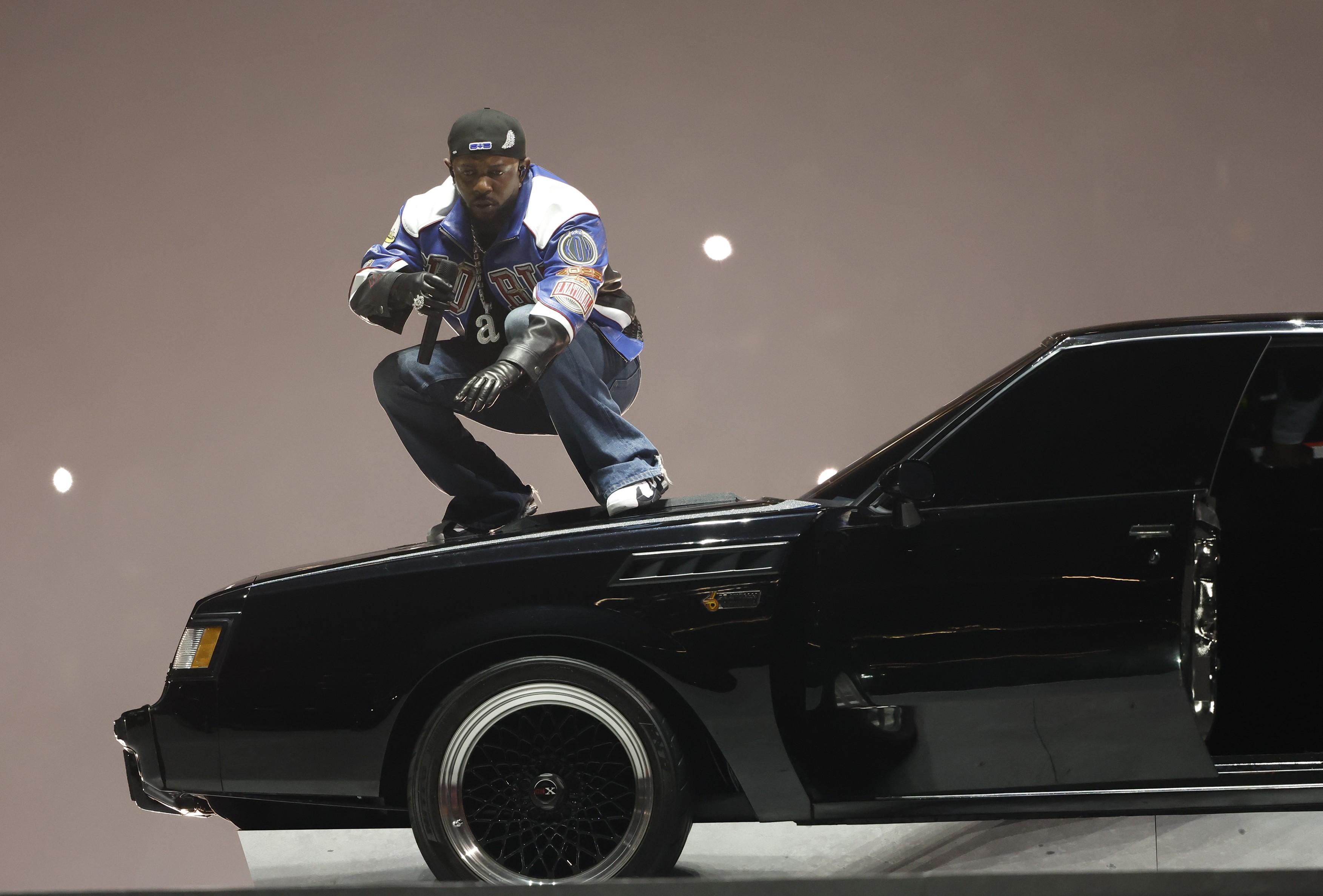 "Cel mai prost show din istorie!" Kendrick Lamar, criticat dur pentru prestația de la Super Bowl 2025