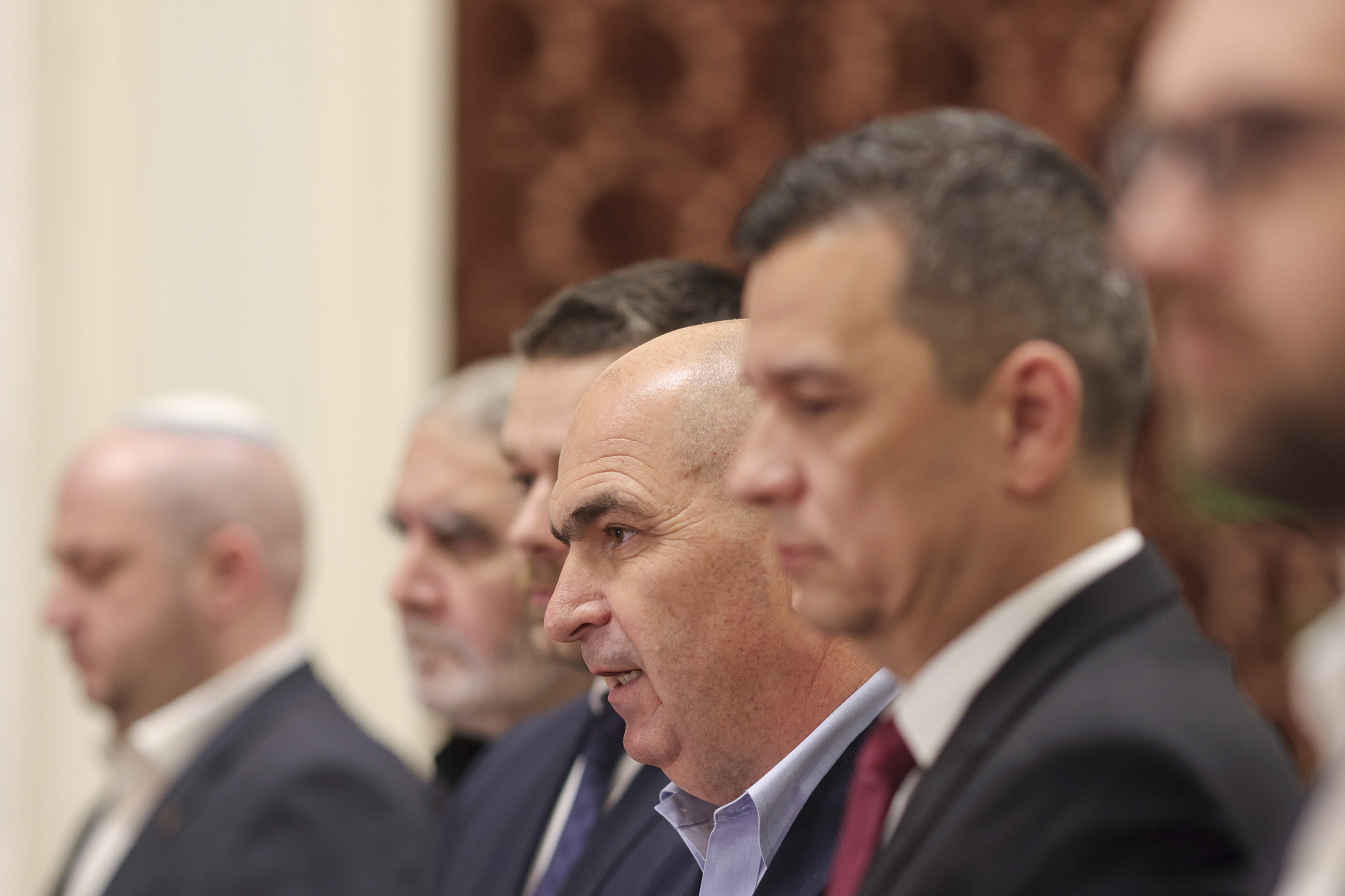 Ședințe decisive pentru formarea guvernului Bolojan. Liderii coaliției s-au întâlnit din nou duminică dimineață la negocieri