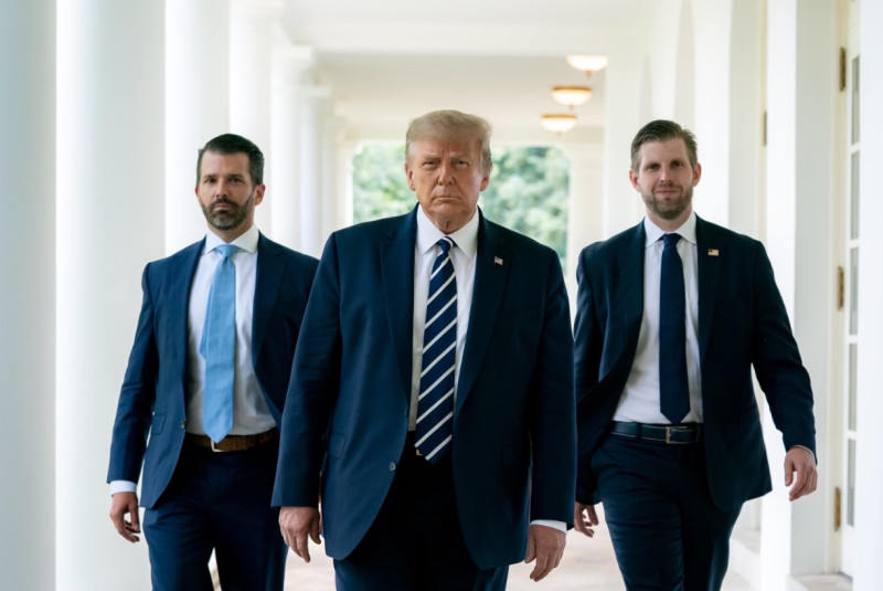 Donald-Trump-eric-donald-jr-sua