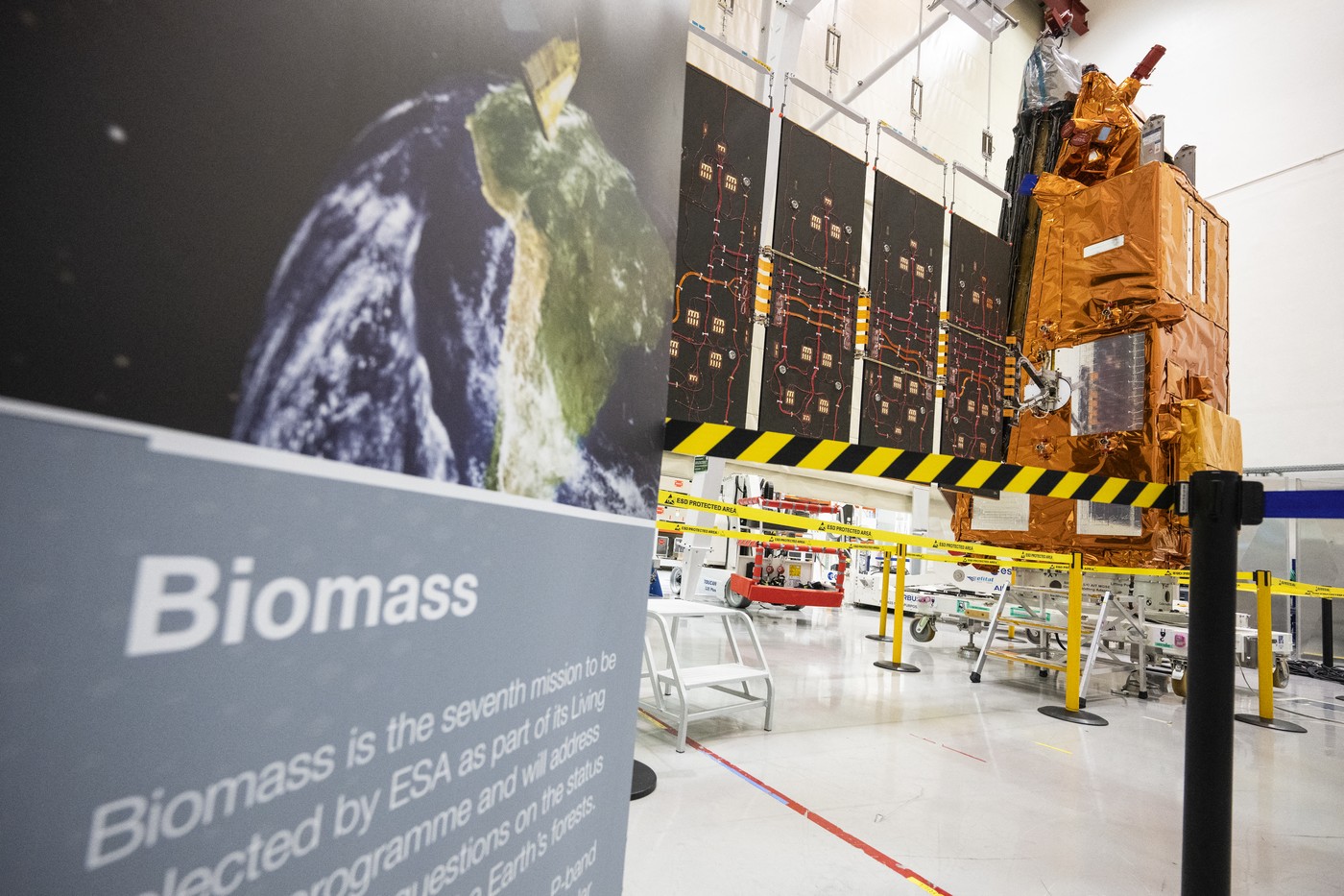 Agenţia Spaţială Europeană a prezentat satelitul care va măsura pădurile de pe Terra. Când va fi plasat pe orbită