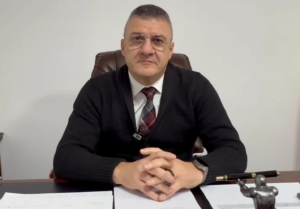 Marius Sponoche, managerul Spitalului din Cernavodă, reținut de DNA pentru o mită de 15.000 de euro. A fost prins în flagrant