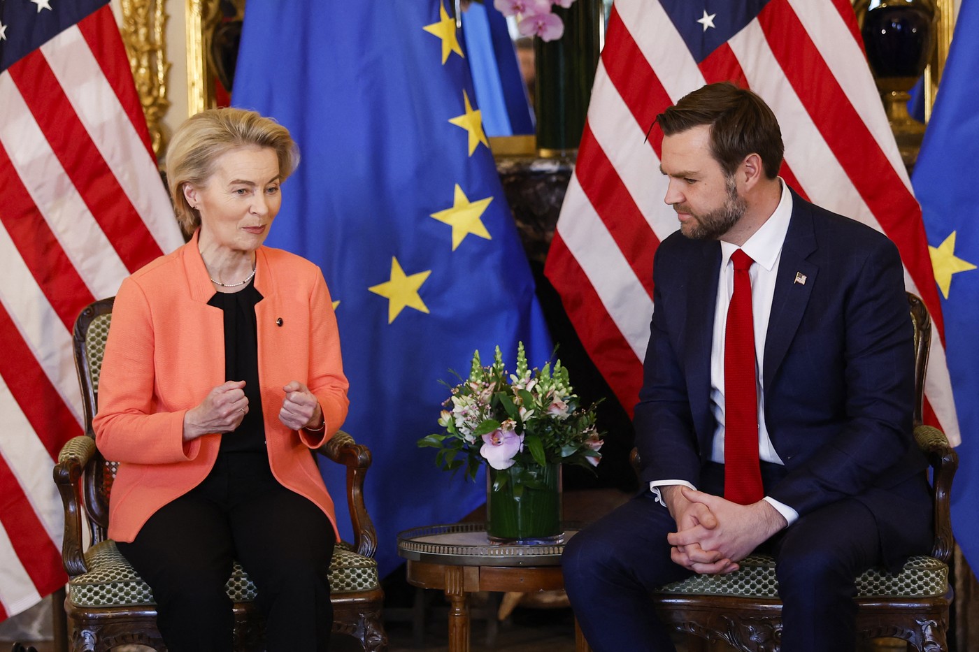 Confruntare SUA-UE la Summitul AI de la Paris. Ce mesaje au transmis Ursula von der Leyen și J.D. Vance