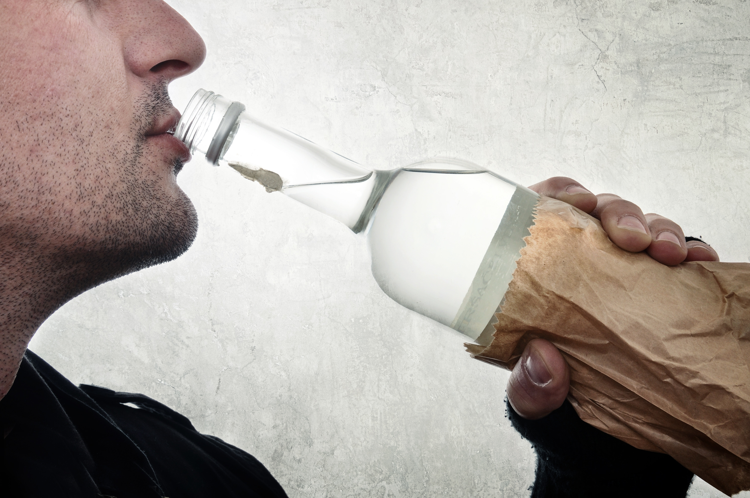 OMS cere politici dure anti-alcool, după ce numărul cazurilor de cancer, în urma consumului, a crescut îngrijorător