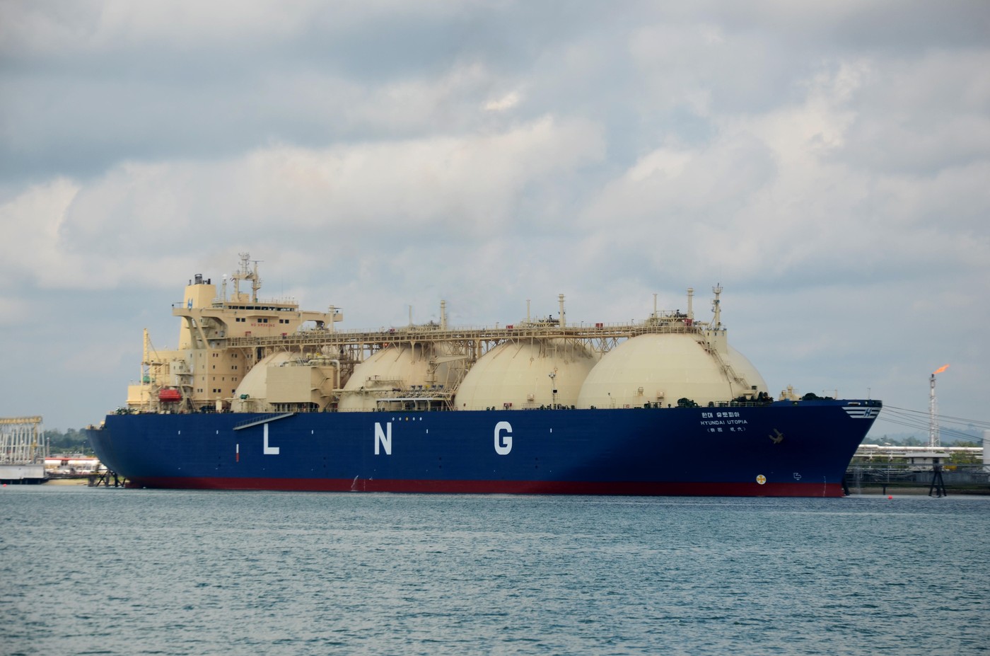 Europa a cheltuit mai mult pe petrolul și gazele rusești decât pe ajutorul financiar acordat Ucrainei în 2024