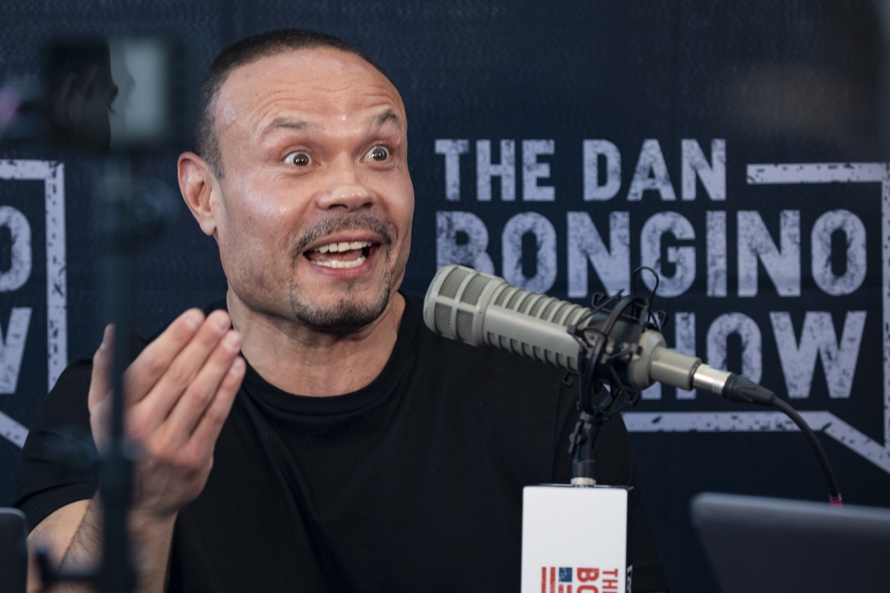 Un cunoscut realizator de talk-show și apropiat al lui Donald Trump a fost numit  director adjunct al FBI