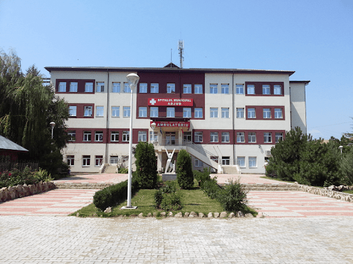 Doi comisari ANPC, închiși în blocul alimentar al Spitalului Adjud pentru a nu finaliza controlul. Poliția a deschis dosar penal