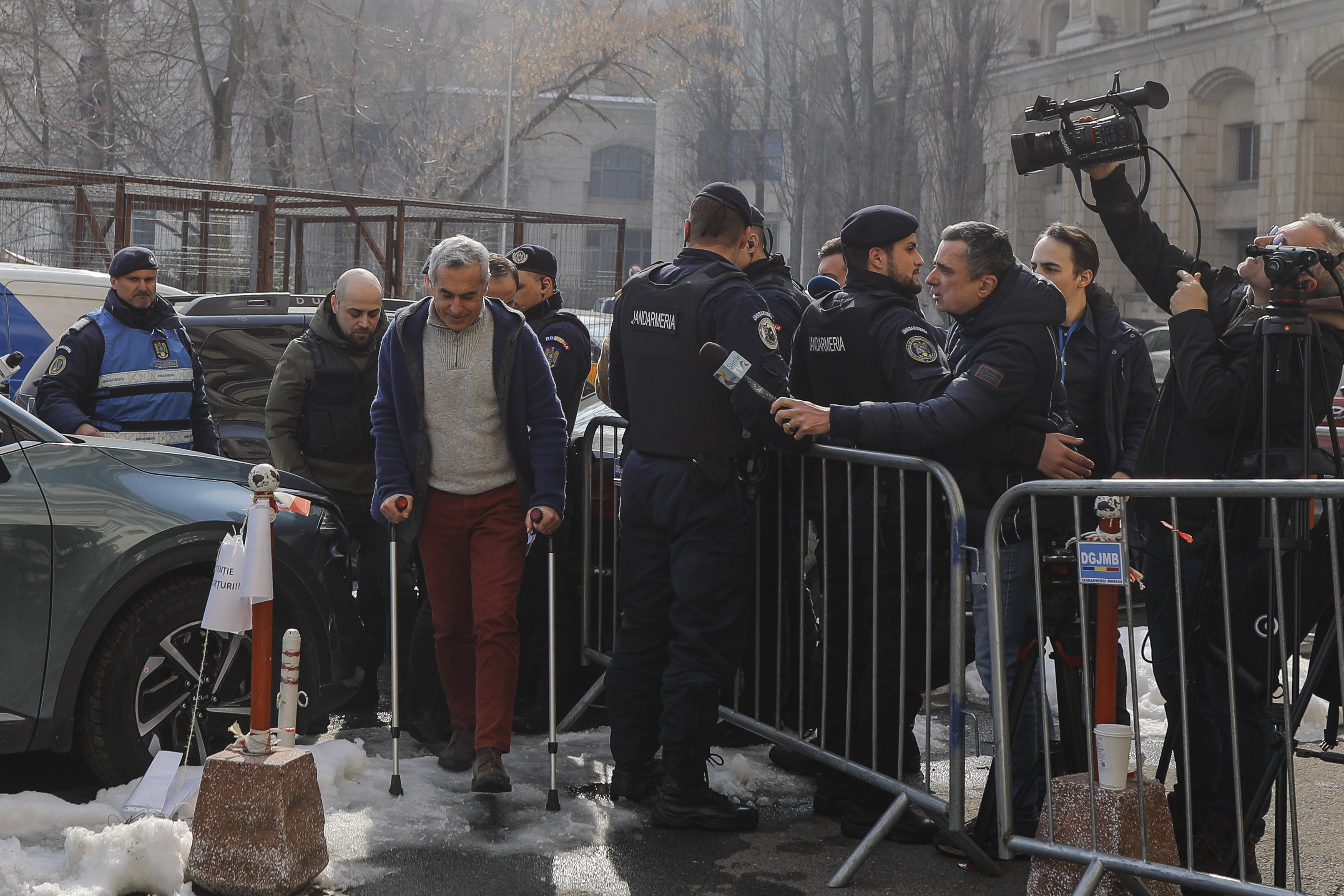 Călin Georgescu a plecat de la Parchetul General după cinci ore de audieri. El a fost pus sub control judiciar. Acuzațiile aduse