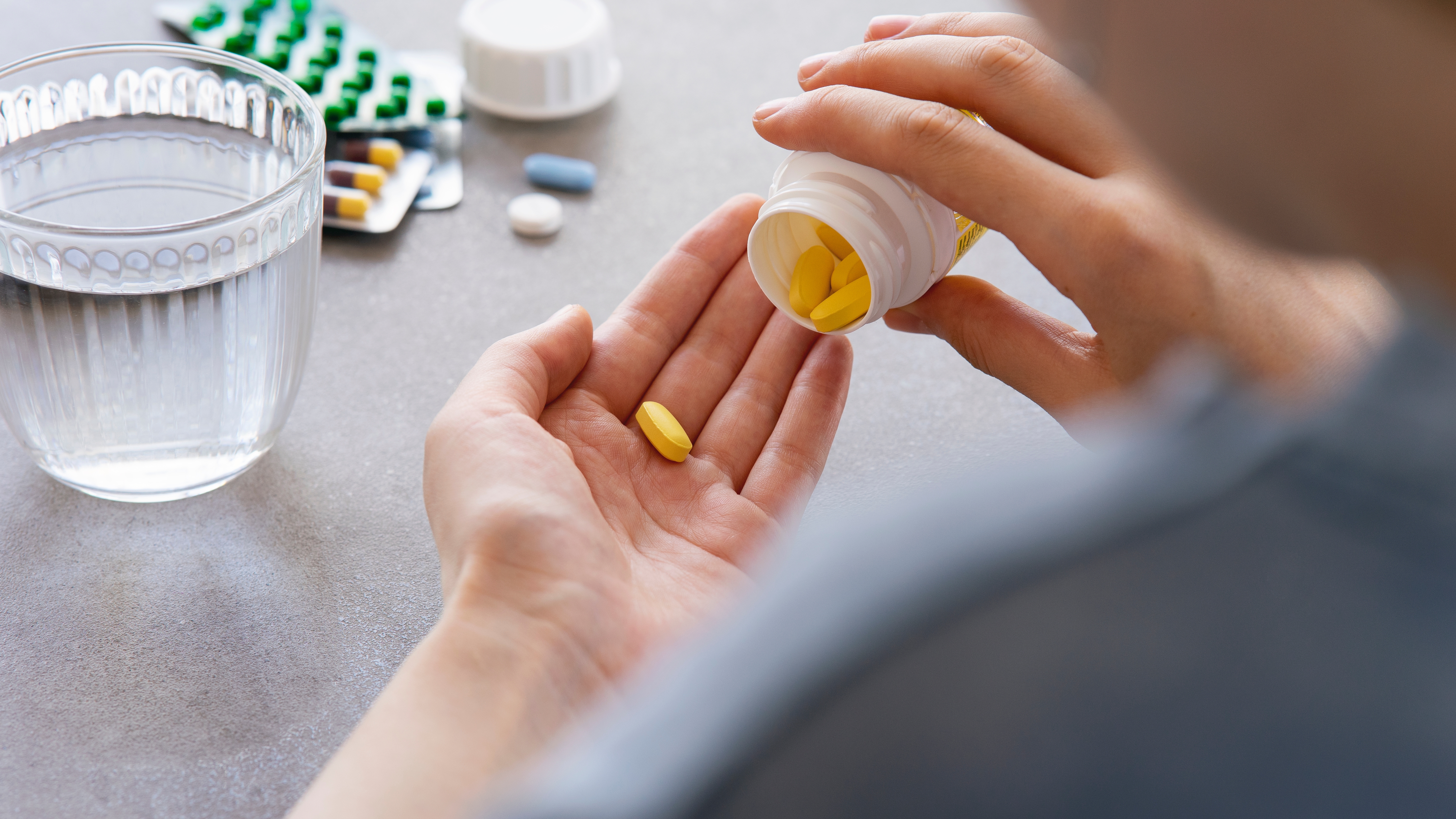 Suplimente alimentare și vitamine pentru piele. Ce spun medicii specialiști despre beneficii: “Nu sunt o fântână a tinereții”