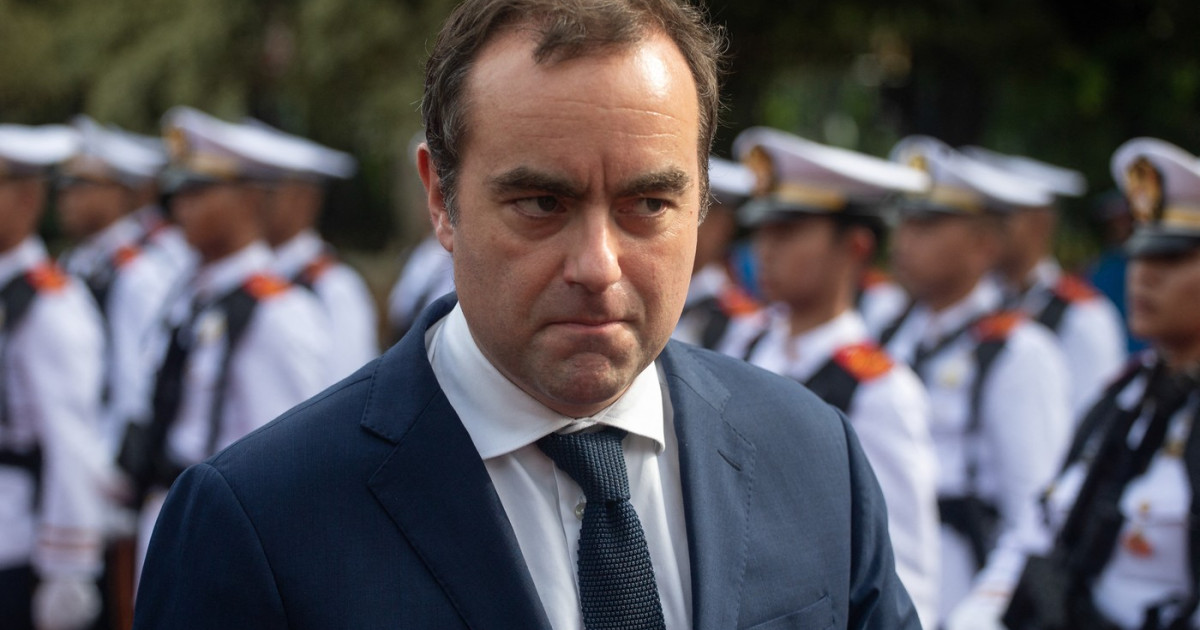 Franța propune stocuri de arme ca garanție de securitate pentru Ucraina