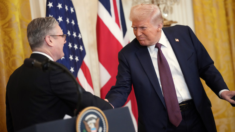 Acord comercial „istoric” negociat de Trump. SUA reduc tarifele pentru maşinile britanice şi elimină taxele pe oţel şi aluminiu