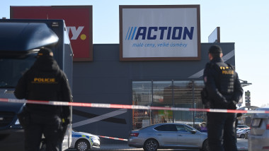 policejní páska, zásah, policie, policista, obchodní zóna, obchod Action