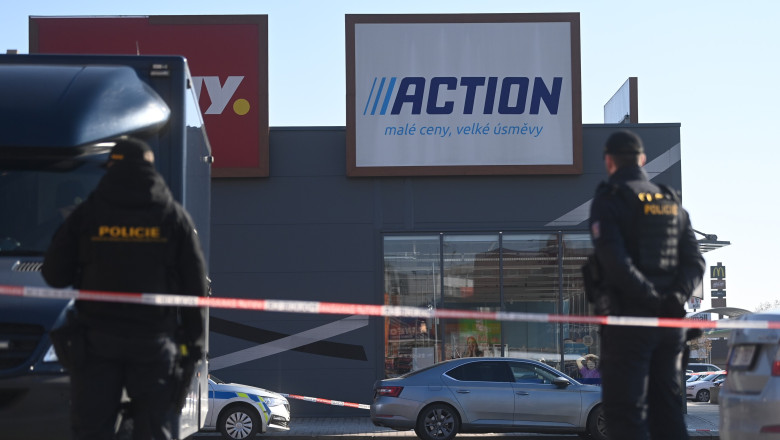policejní páska, zásah, policie, policista, obchodní zóna, obchod Action
