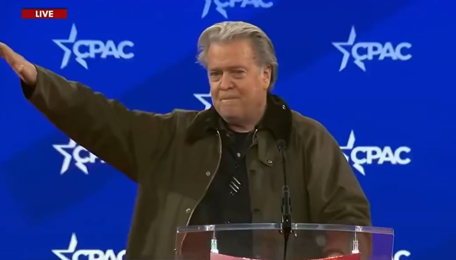 Steve Bannon, fost consilier al lui Trump, a făcut salutul nazist la o convenție a conservatorilor din SUA. „Luptați, luptați, luptați”