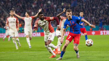 faza de joc din meciul fcsb - lyon