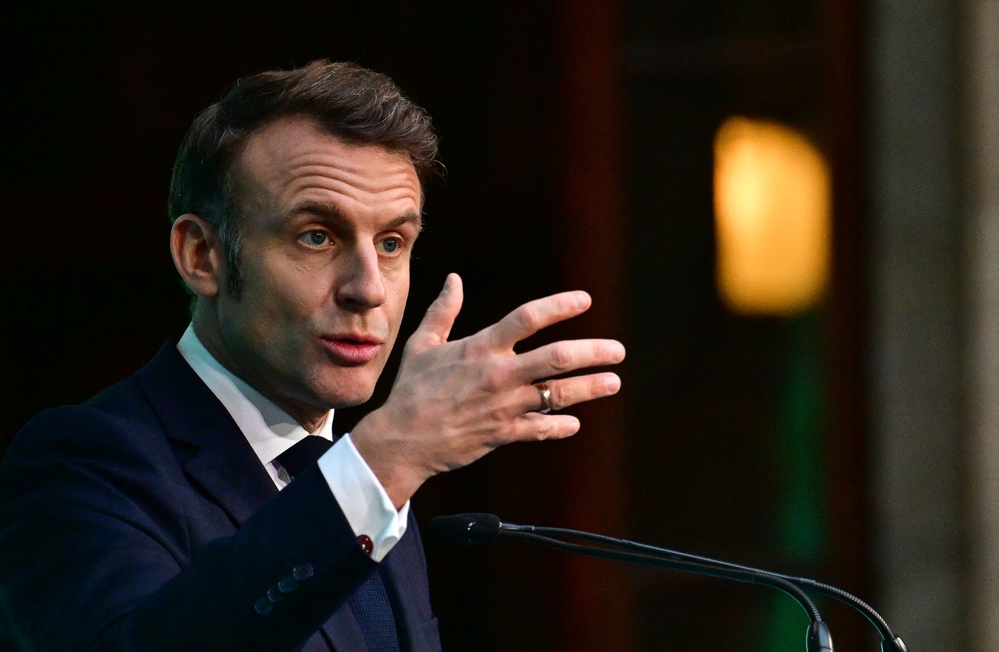 Emmanuel Macron, după propunerea la negocieri directe a lui Putin: „O primă mișcare, dar insuficientă”