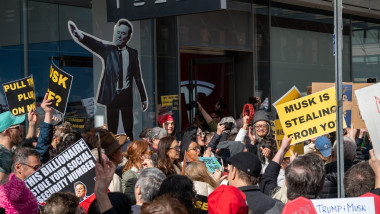 new york protest tesla musk