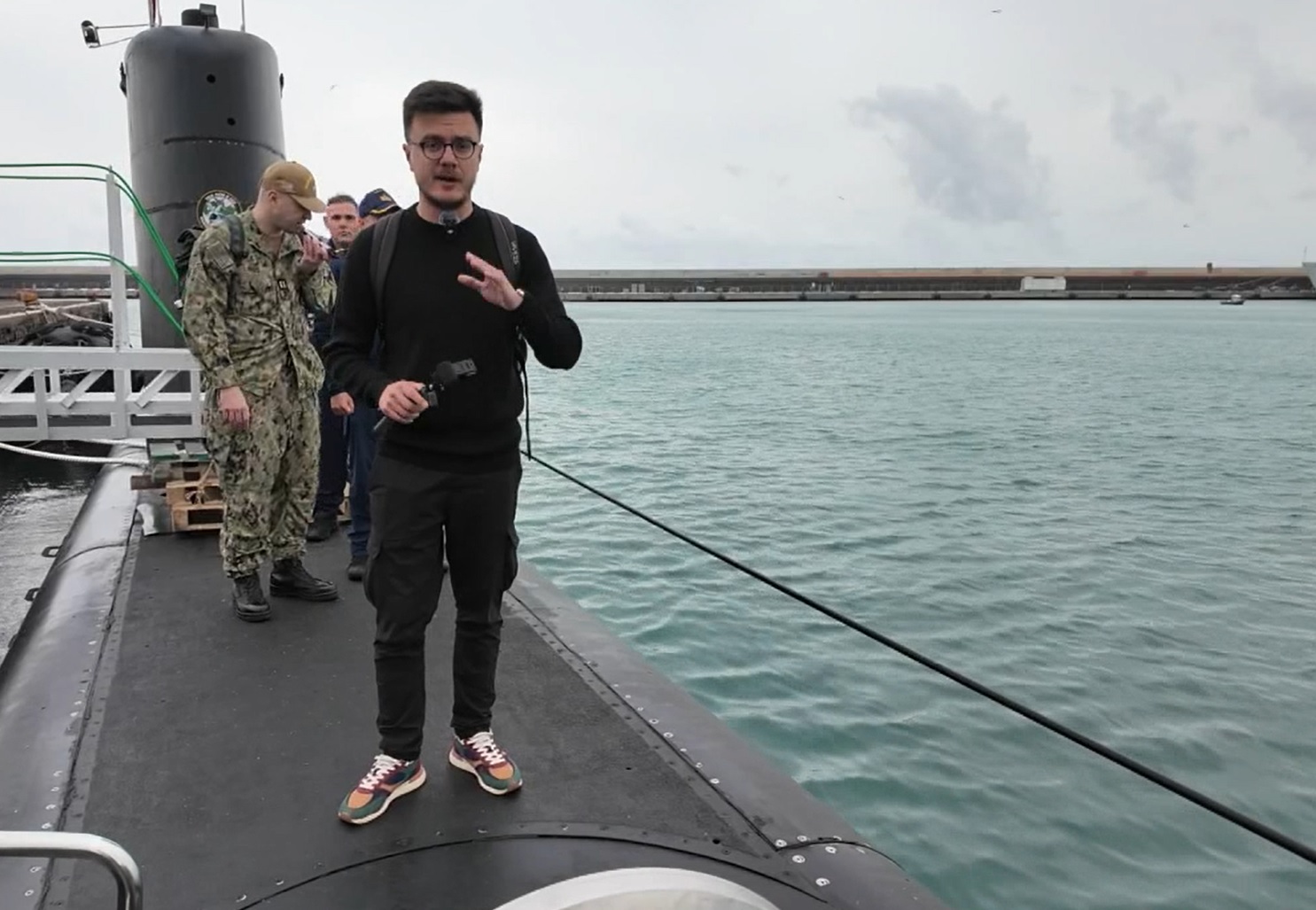 Viața într-un submarin NATO, reportaj din Mediterană. Militarii stau chiar și 50 de zile în adâncuri