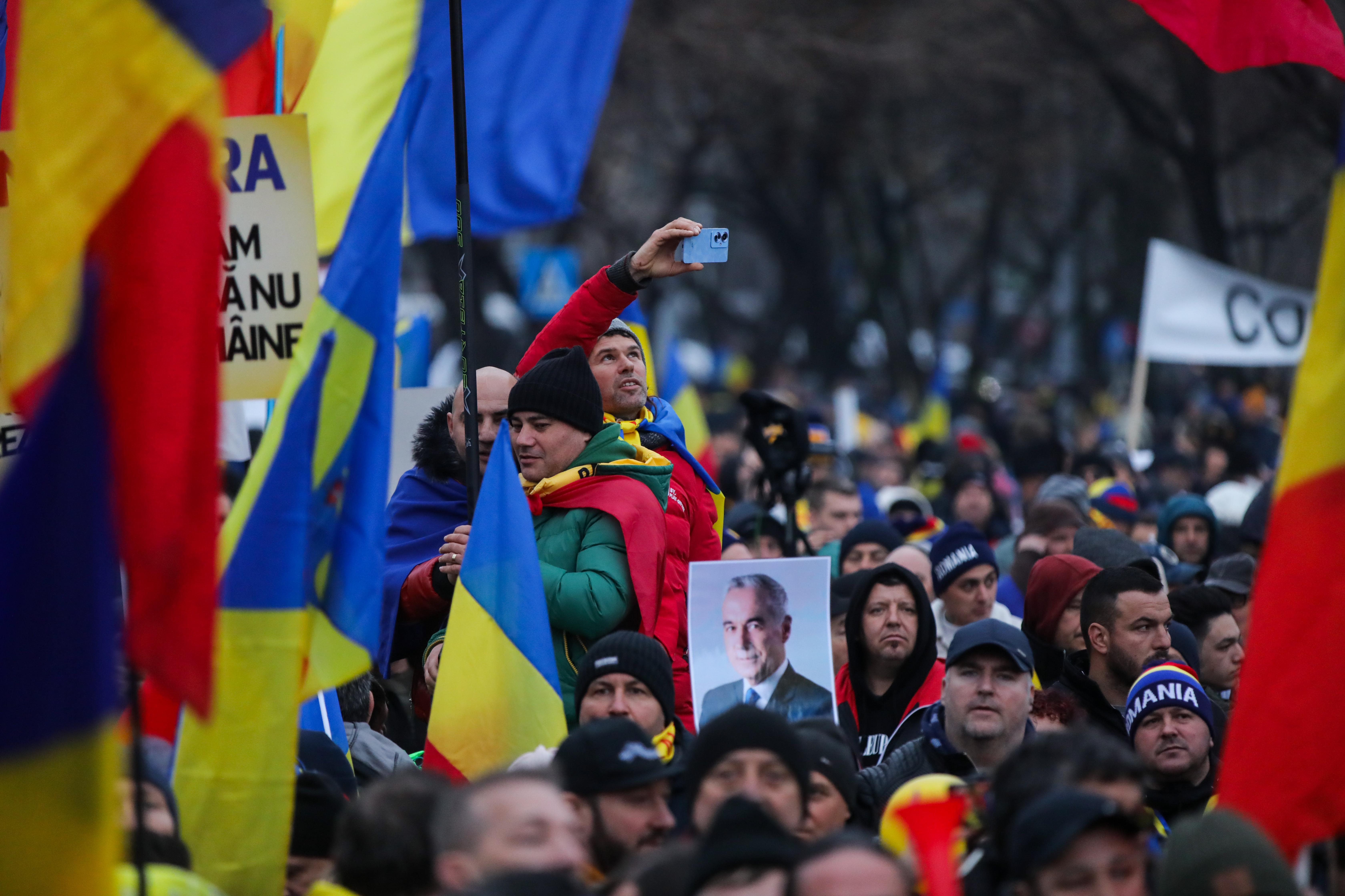 Polonezul prins de jandarmi cu un cuțit asupra sa la protestul AUR a fost arestat preventiv